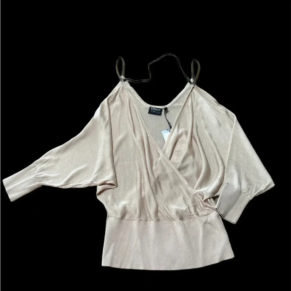 Spaghetti Strap Creme 3/4th Sleeves Top BNWT - Picture 3 of 7